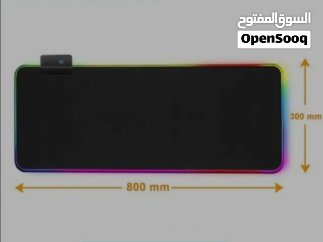 المواصفات الرئيسية  . الحجم تقريبا 800 × 300 مم مد كبيرة - تكفي الماوس  ولوحة المفاتيح  .  الإضاءة :