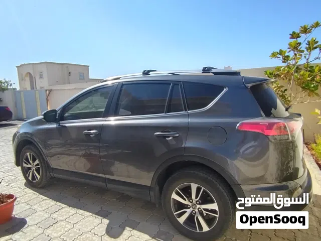 2018 تويوتا راف فور LUX