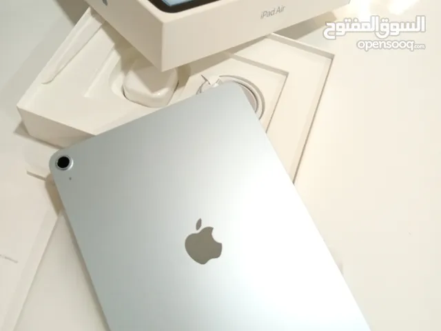 ipad air  جديدددد و عرض  فقد 600$ مبروك للي رح يشتري