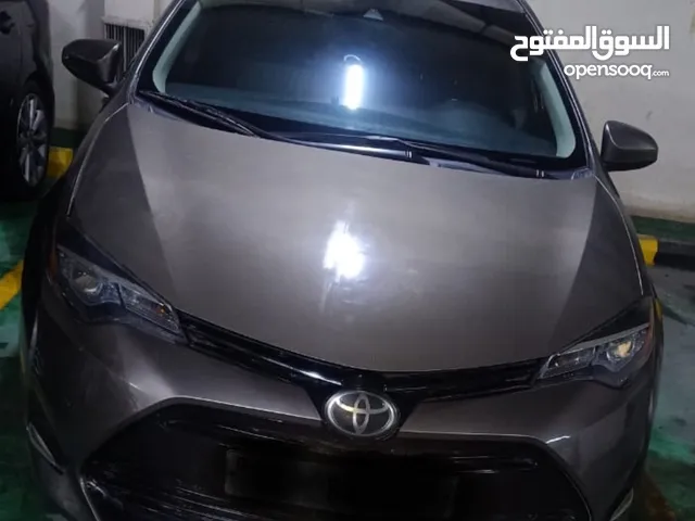 Toyota Corolla model 2019 Economy car For sale 5 seat car play