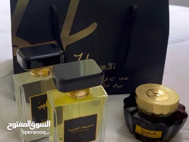 يتوفر لدينا عطور وبخور مناسبة لتقديم گ هدية