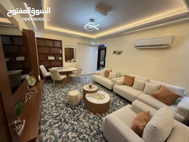 Luxury 2BR apartment for daily rent   .شقة فاخرة غرفتين للإيجار اليومي. قرب مسقط مول.