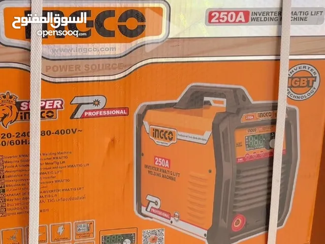 مكينة لحام وكوسرة حجم كبير وكوسرة صغيرة ونظارة ودريل حفر حديد ويجي وي مكينة لحام الواير الحار 3 في 3