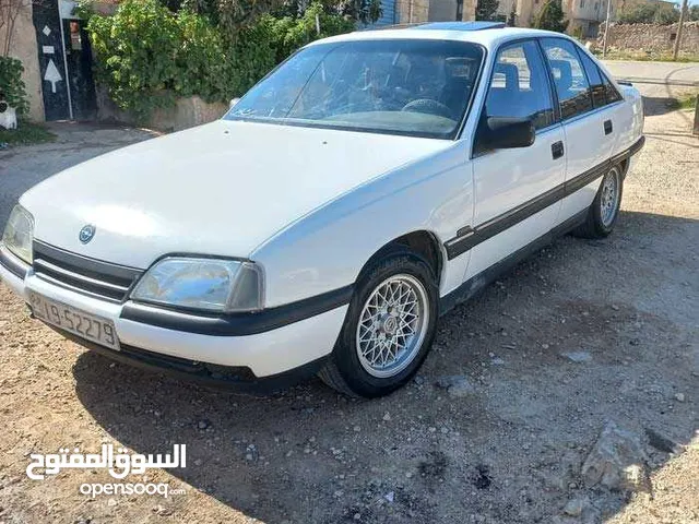 Opel Omega 1989 in Al Karak