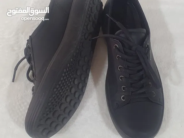 Black Comfort Shoes in Hawally