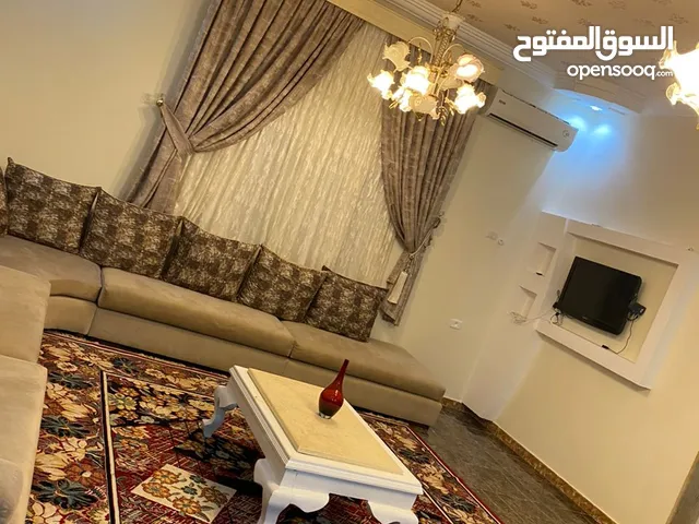 2 Bedrooms Chalet for Rent in Tripoli Al-Baesh