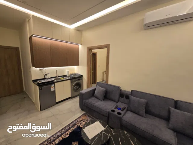 استديو شفا بدران-مقابل جامعة العلوم التطبيقية قربب من الجامعة الاردنية