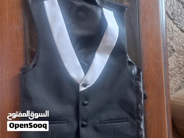 فيزت جميع انواع البدلات و جميع انواع المقاسات الالوان  تقريبا 50 وحده