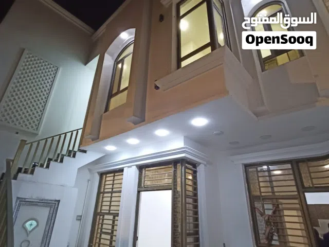 160 m2 Studio Townhouse for Sale in Basra Hakemeia