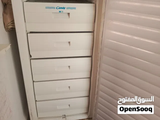 فريزر 6 درج يعمل بحالة جيدة