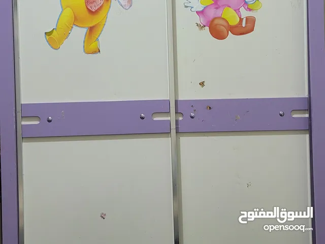 غرفة نوم بناتي بحالة جيده