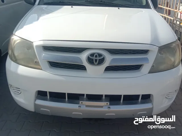 Toyota Hilux 2008 4 door and excellent condition original paint no accident km only 56000only