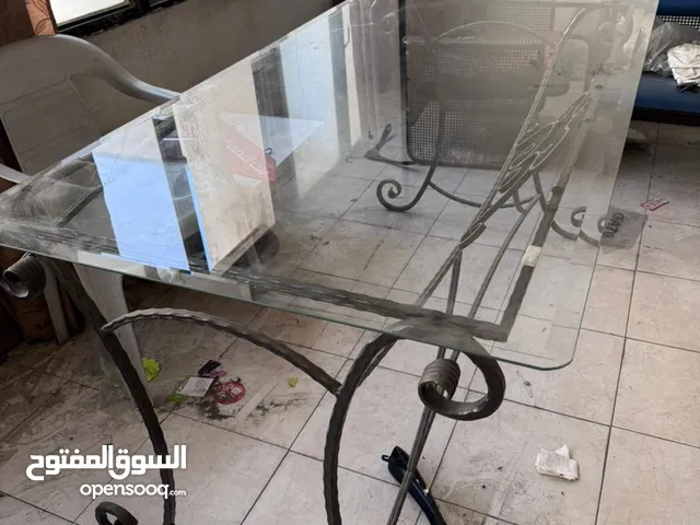 اثاث ولوازم محل البسه