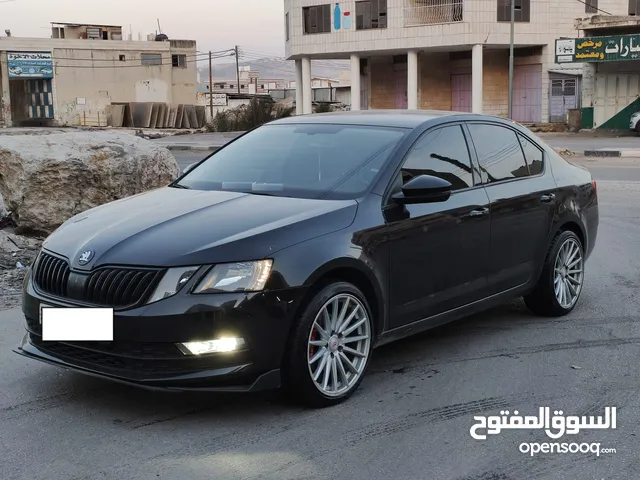 سكودا اوكتافيا 2019/18