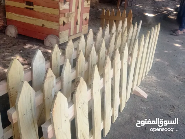 قطع أسوار خشبيه جاهزة للتركيب الفوري بالحدائق والڤيلات والنوادي والكومبوند والكافيهات