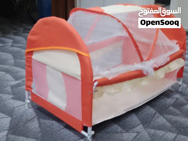 تخت بيبي مع ناموسيه