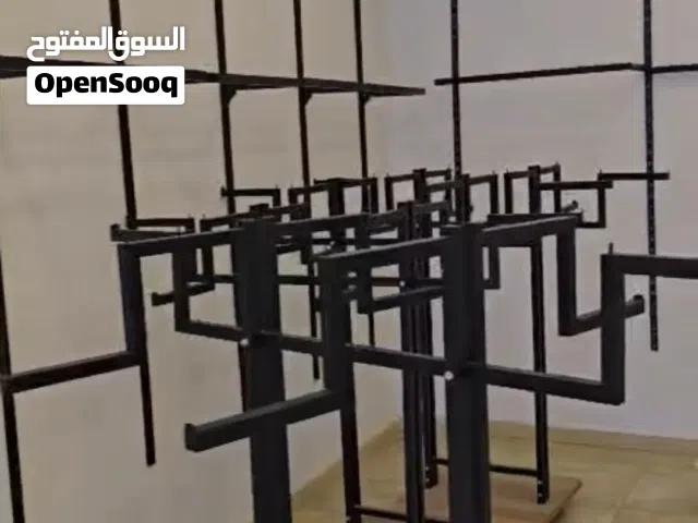سعر حرق ديكور محل ملابس للبيع شبه جديد