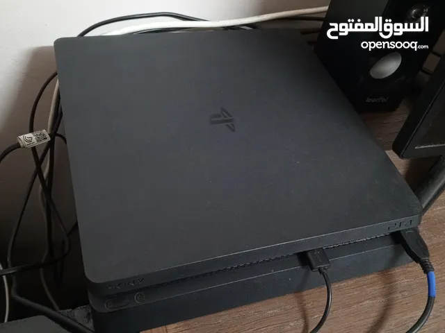 ( جهاز PS4 Slim مستعمل بحالة الوكالة للبيع )