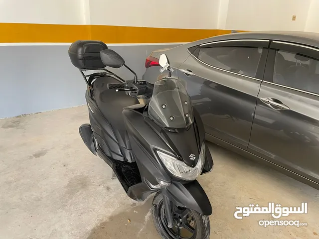 سكوتر سوزوكي 2022 للبيع