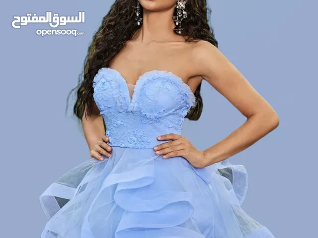شروة اكسسوارات حلق اساور وسناسبل ونثريات وديكور وملابس