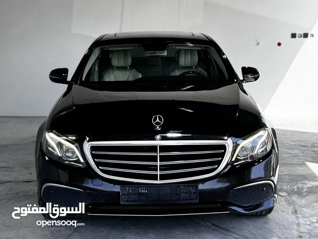 Sedan Mercedes Benz in Muscat