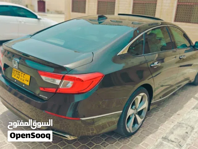 2018 هوندا اكورد Touring