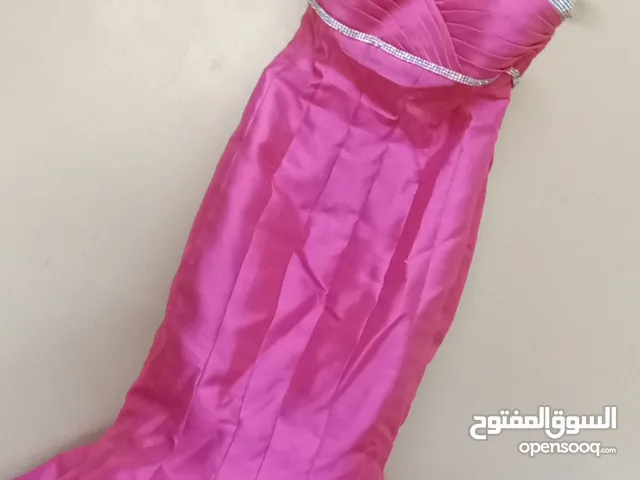 فستان سهره فخم او خطوبه زهري أنيق – لبسة وحدة فقط وعليه كرستال فضي