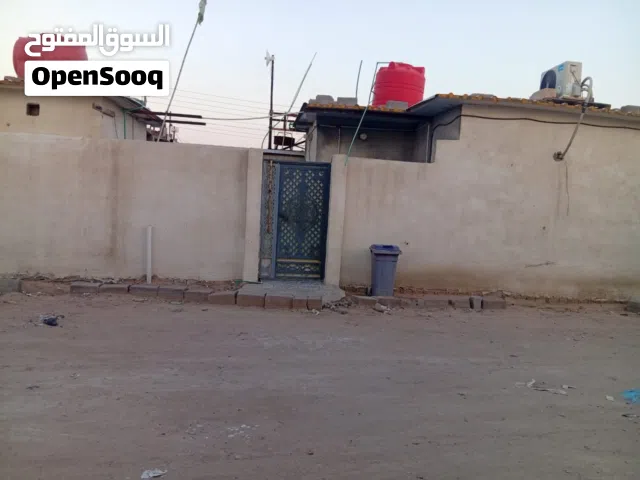 150 m2 4 Bedrooms Townhouse for Sale in Basra Zubayr