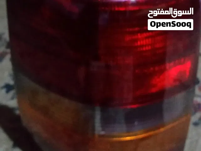 فوانيس خلفى ( يمين ويسار ) - واكصدام خلفى جراند شروكى م 98