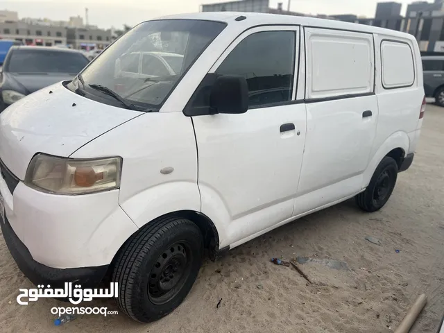 Used Suzuki Super Carry in Mubarak Al-Kabeer
