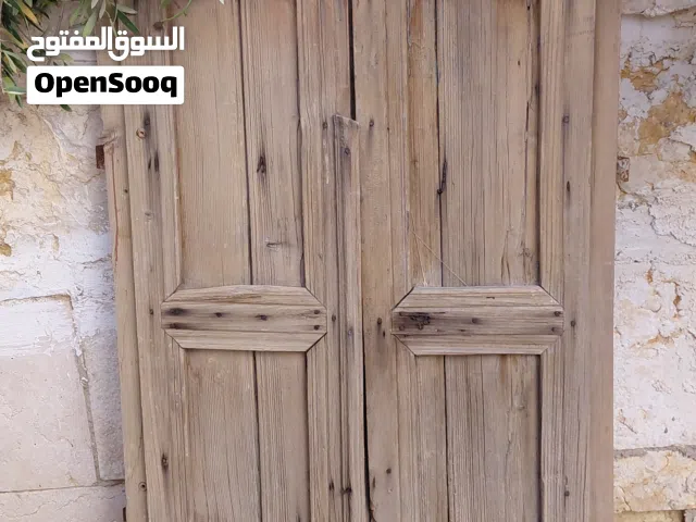 مقتنيات نحاسية  وأثريه قديمه  فيها أوزان تفوق اثمانها  فضه ونحاس