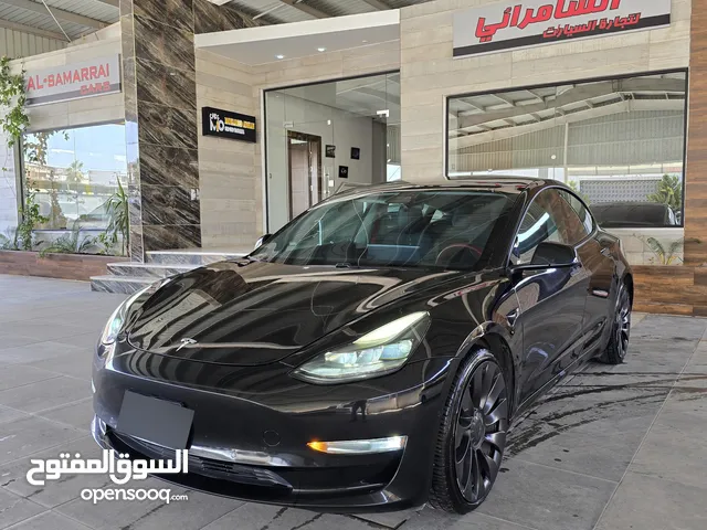تسلا 3 برفورمنس 2021