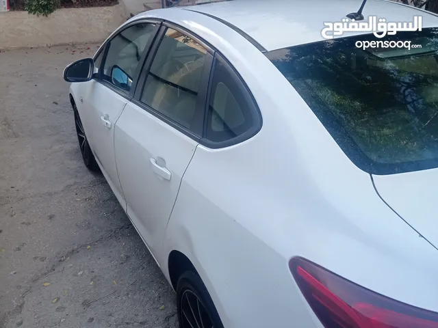 سياره اوبل استرا سيدان 2013