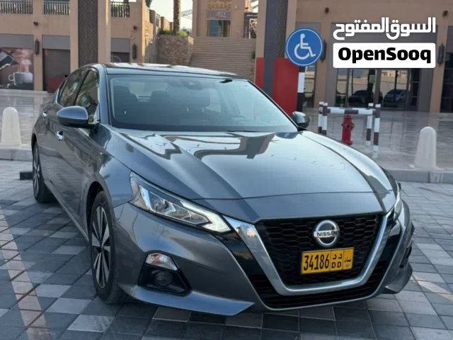 2020 نيسان التيما SV