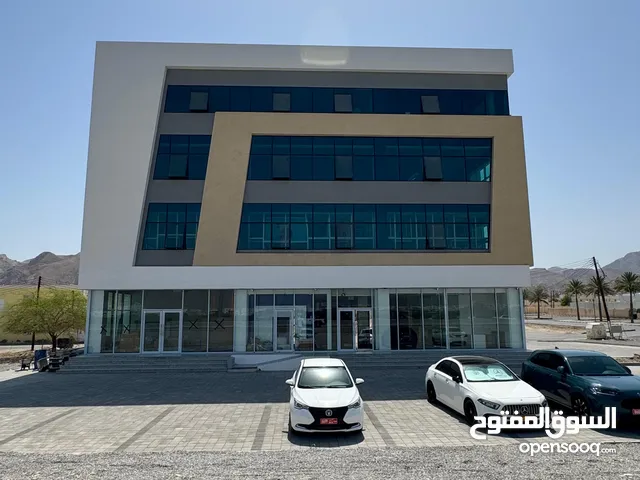 مساحات تجارية مفتوحه بموقع فريد بالعامرات - Open Commercial Spaces in a unique location at Al Amerat