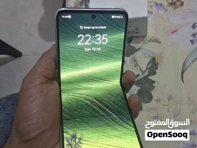 Huawei poket 50 flip best phone new never used got gifts phone omani ledis phone have a test warrant