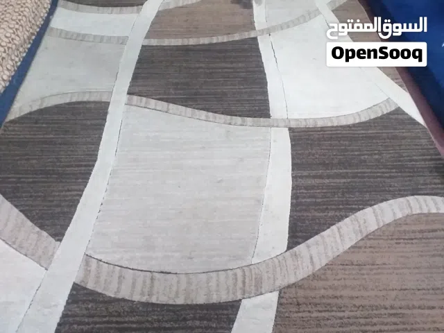 بيع لضروورة سجادة تركي لون بني وبيج ثقيلة سجادة خمري فاتح معرقة ثقيل مافيهاشيء كل واحدة سعر