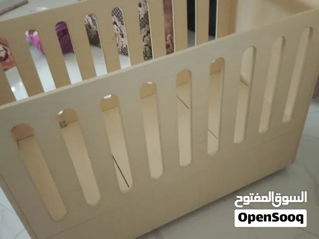 تخت بيبي  للبيع