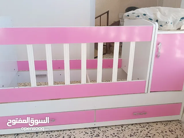 سرير بيبي يهز نظيف استعمال بسيط