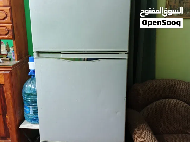 ثلاجة توشيبا 14 قدم 3 ابواب نوفروست بحالة جيدة جدا بحالتها ليس بها  اى اعطال ولم يتم عليها اى صيانة