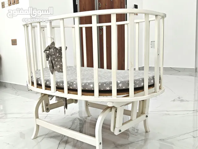 سرير طفل (إلى حد 3 سنوات)