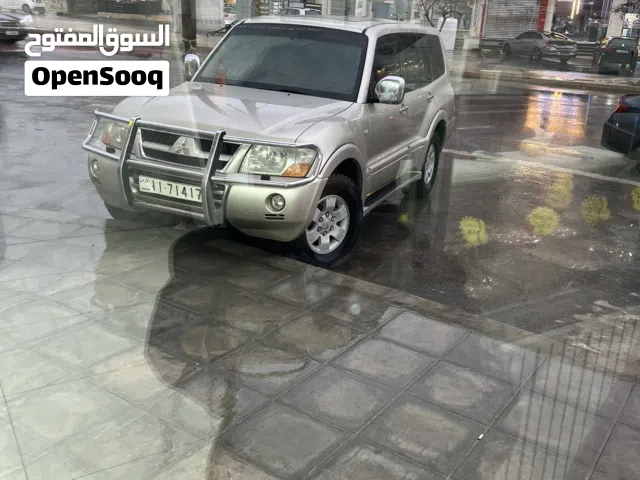 2005 ميتسوبيشي باجيرو GLS