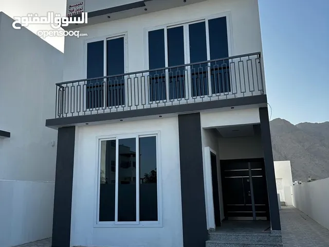 323m2 More than 6 bedrooms Villa for Sale in Muscat Amerat