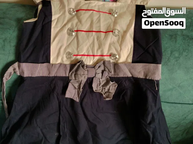 فستان ملون .