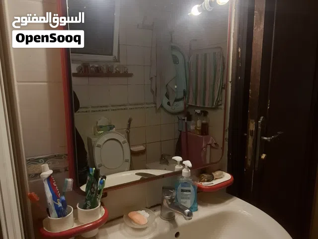 طقم حمام مراي فاخر (جديد) مع علاقات وسيكوريت البلاعلان تبعي مستخدم للتصوير فقط وهو راكب ال للبيع ج