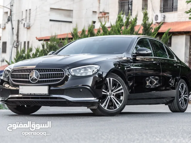 Mercedes E200 2021 السيارة وارد المانيا و قطعت مسافة 57,000 كيلو متر فقط