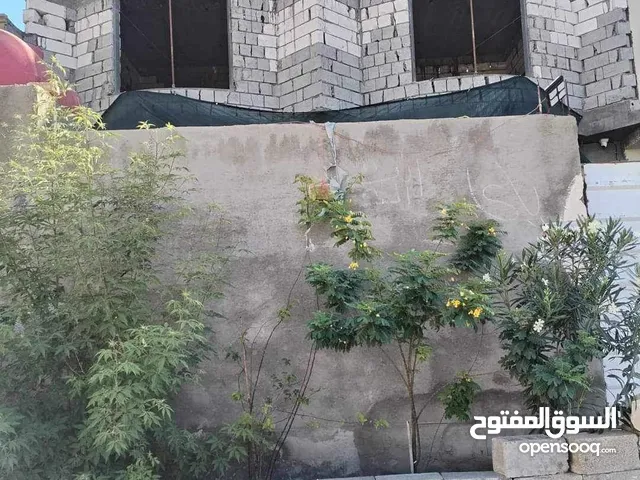 200 m2 More than 6 bedrooms Townhouse for Sale in Basra Abu Al-Khaseeb