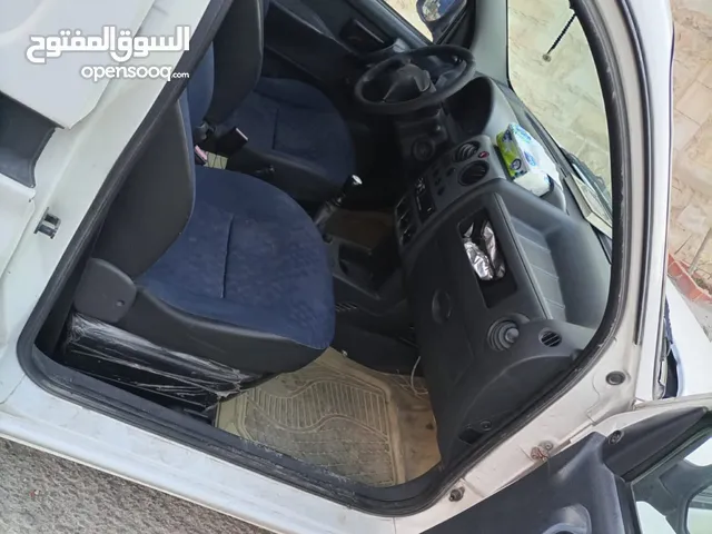 بيجو بارتنر بحالة الوكالة