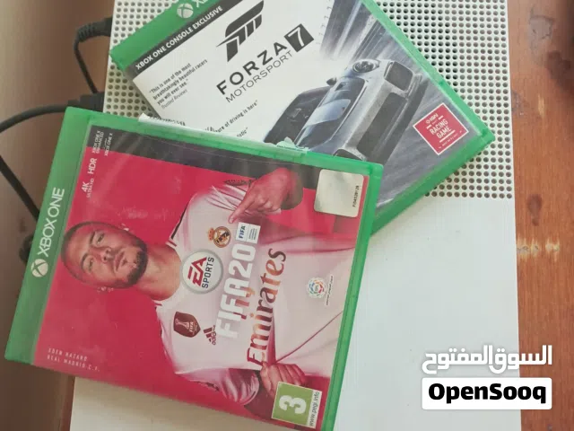 اكس بوكس وان اس مع دركسون مستعمل فتره قليله و قابل بشي بسيط