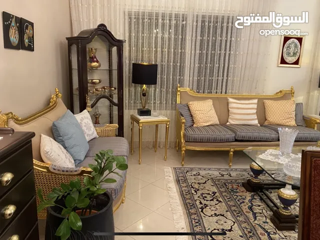 صالون ضيوف مصري مطلي 5 مقاعد طاولة وسطية مستطيلة رخام ايطالي اوف وايت مع طاولات صغيرة 2